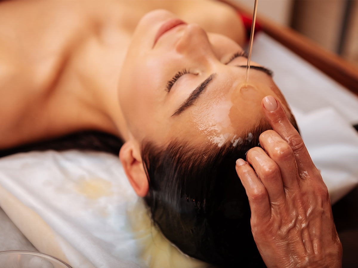 Shiro Abhyanga – Procedure & Benefits